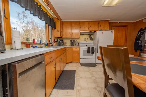 $230,000 | 1125 West Main Street, Dover Foxcroft, ME 04426