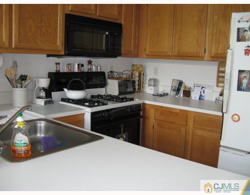 67 F Winthrop Road Monroe Township, NJ 08831 - Photo 2 of 9 Gallery Image 2