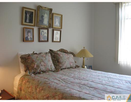 67 F Winthrop Road Monroe Township, NJ 08831 - Photo 6 of 9 Gallery Image 6