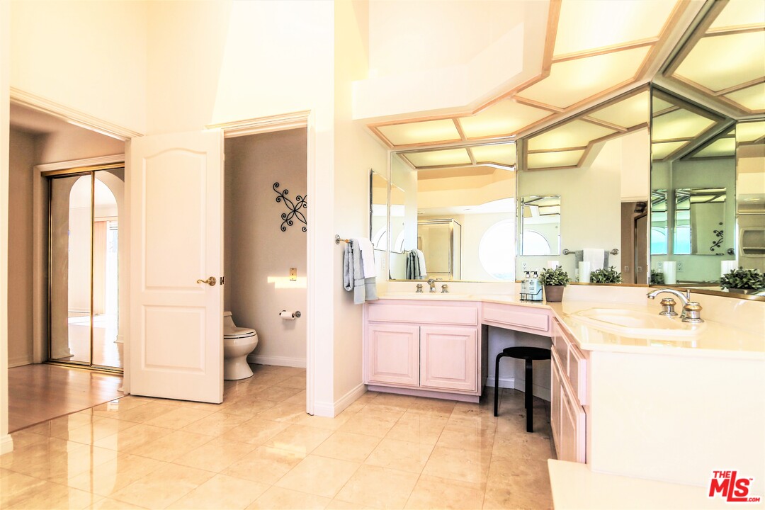 19648 Falcon Ridge Way Northridge, CA 91326 - Photo 27 of 44 Gallery Image 27