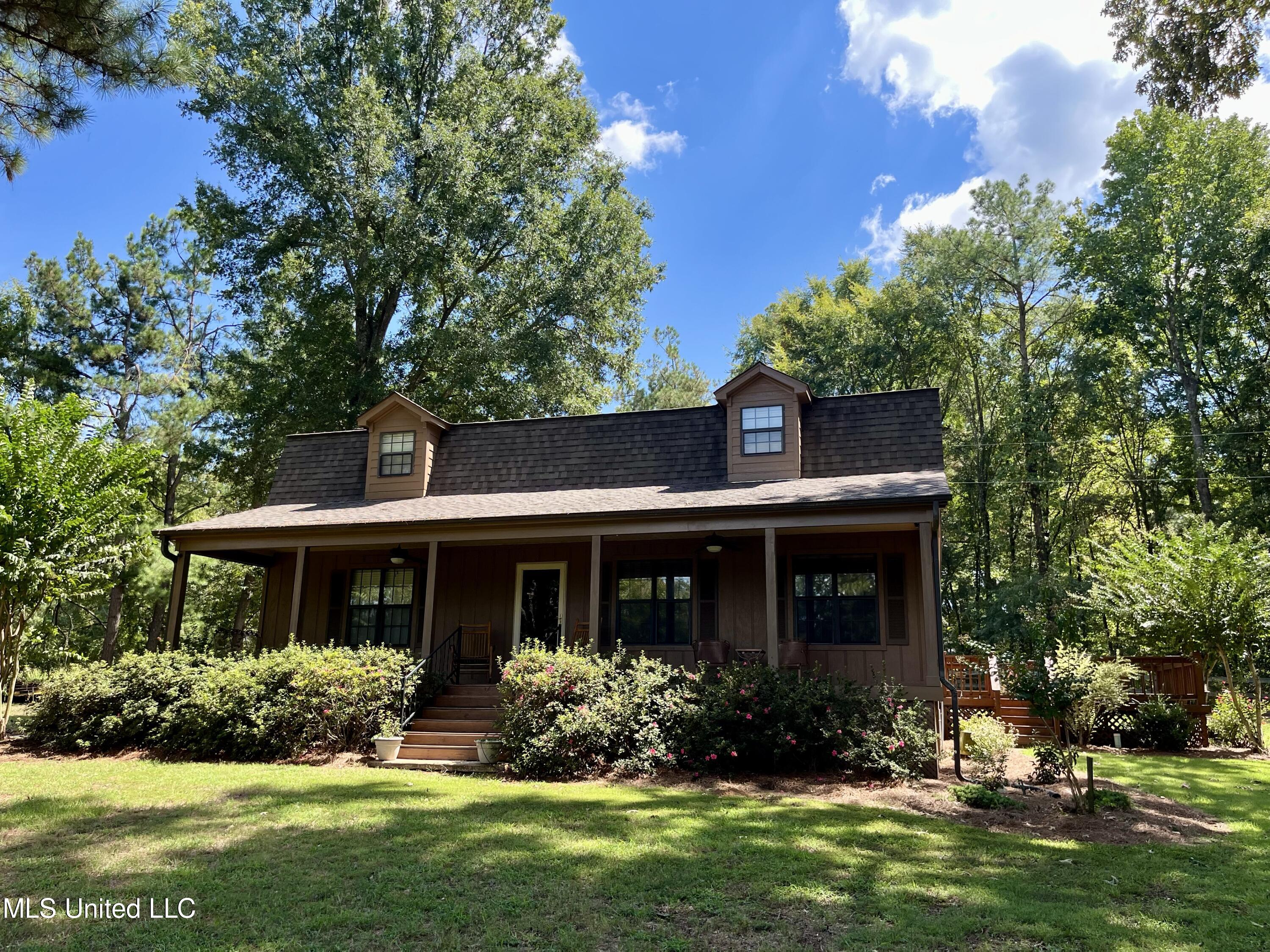 85 Linwood Road Senatobia, MS 38668 - Photo 2 of 17 85 LINWOOD ROAD, Senatobia,MS