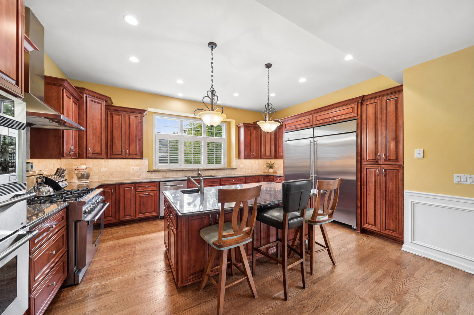 415 Ranch Road Wheaton, IL 60187 - Photo 3 of 38 Gallery Image 3