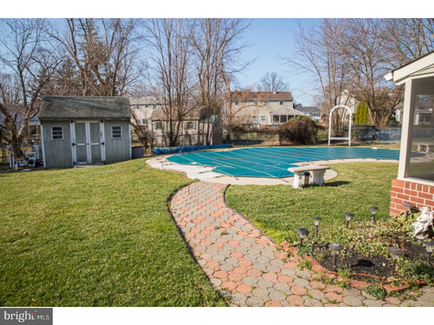 554 Byron Road Warminster, PA 18974 - Photo 4 of 24 Back Yard
