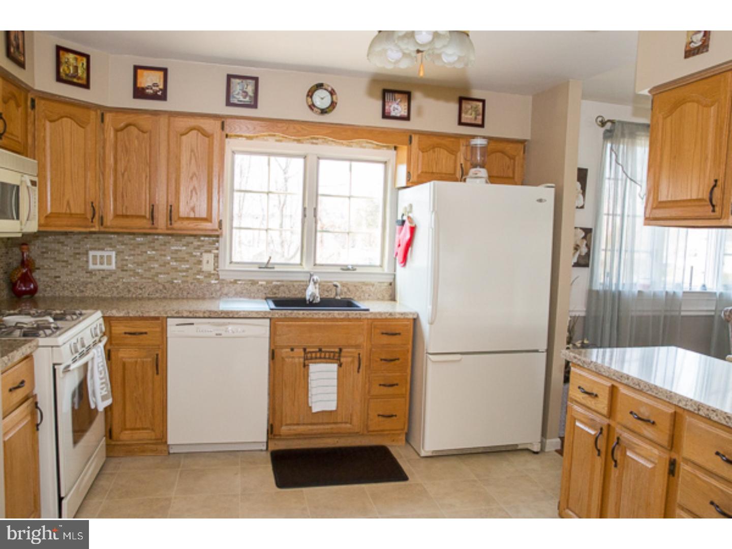 554 Byron Road Warminster, PA 18974 - Photo 9 of 24 Kitchen