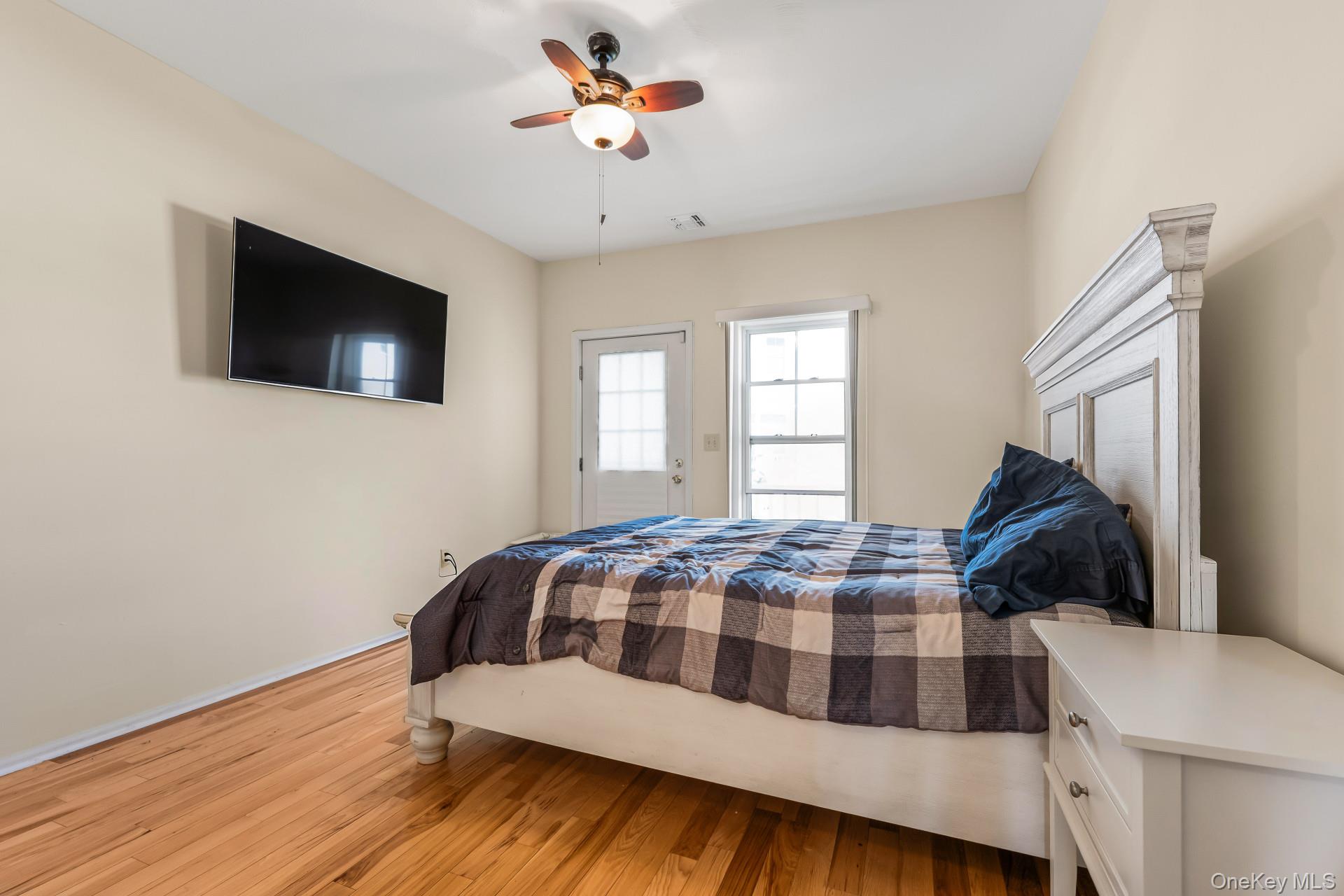 7110 Beach Front Road Queens, NY 11692 - Photo 21 of 30 Gallery Image 21