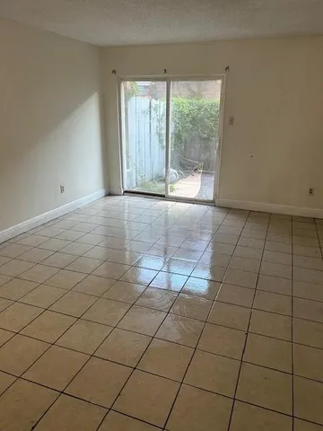 $1,250 | 5997 Tullis Drive, Unit C, New Orleans, LA 70131