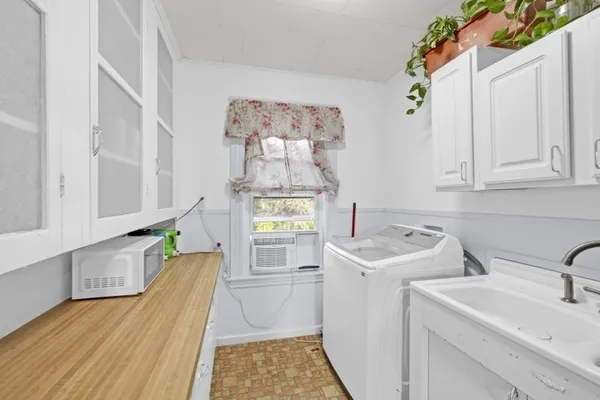 $485,000 | 50 Fairlawn Avenue, Southbridge, MA 01550