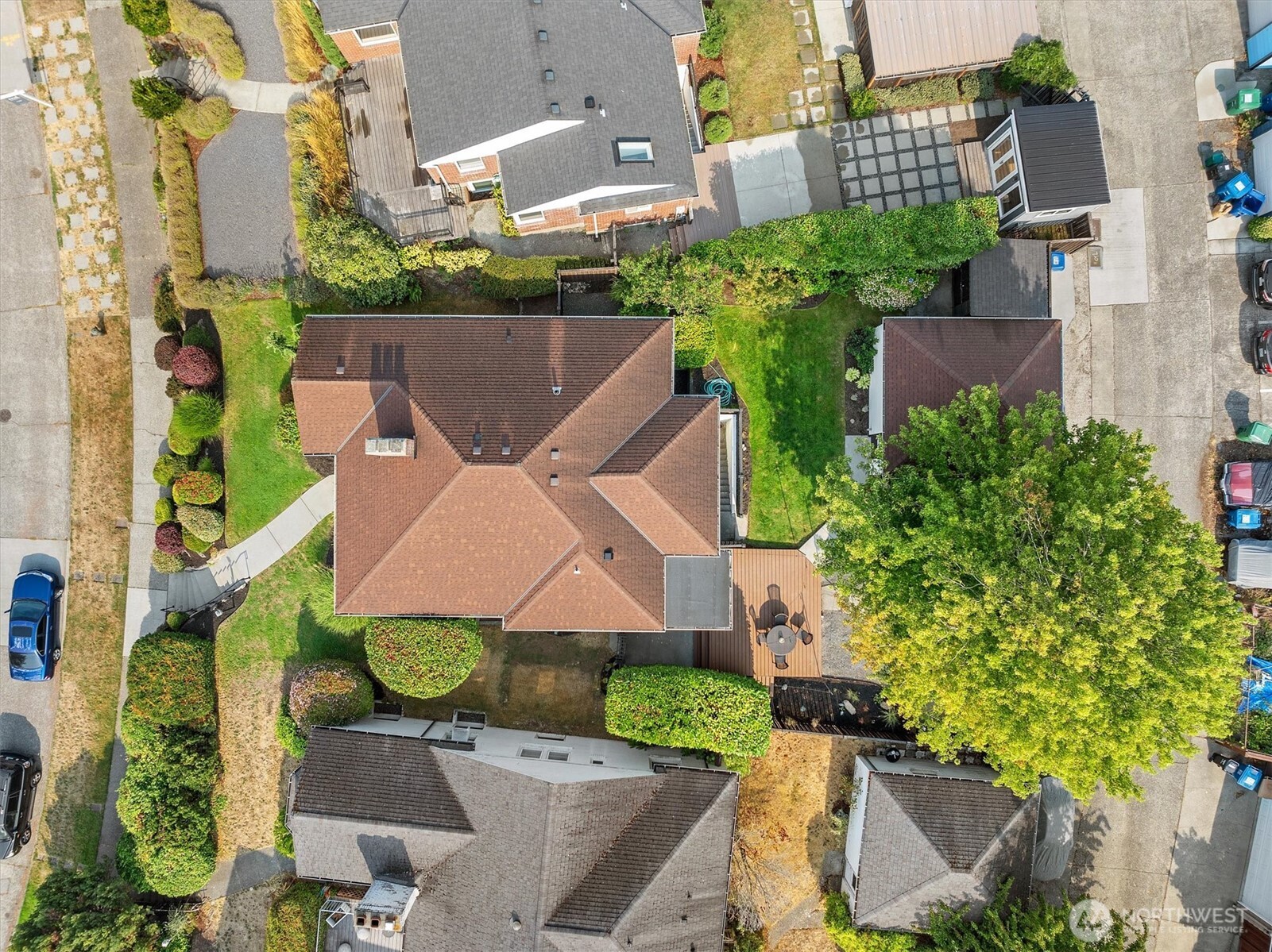 1940 Edgemont Place West Seattle, WA 98199 - Photo 33 of 37 an aerial view of a house