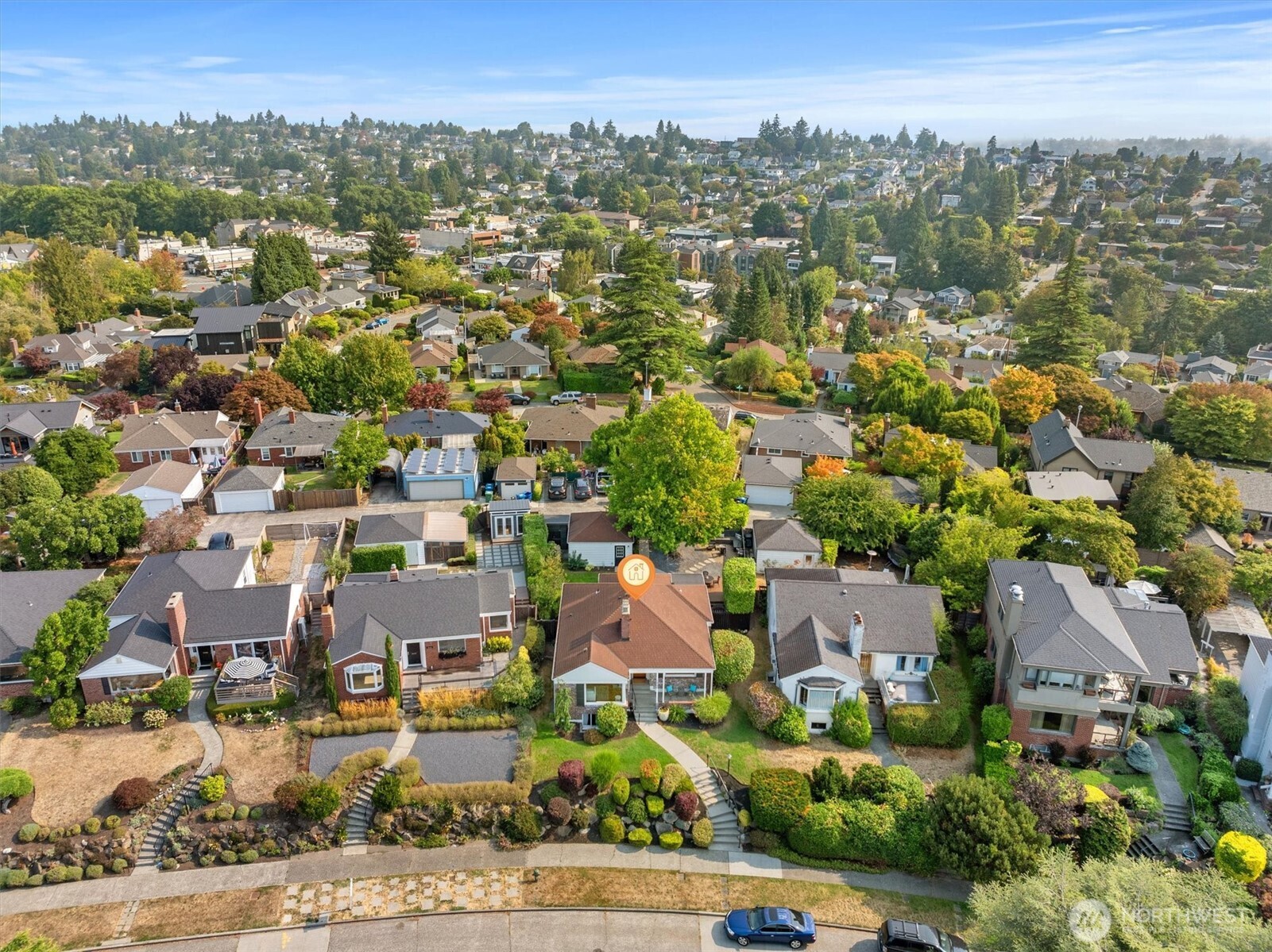 1940 Edgemont Place West Seattle, WA 98199 - Photo 34 of 37 an aerial view of residential houses with city view