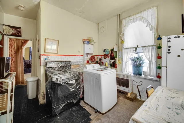 $199,000 | 3515 West Cermak Road, Chicago, IL 60623