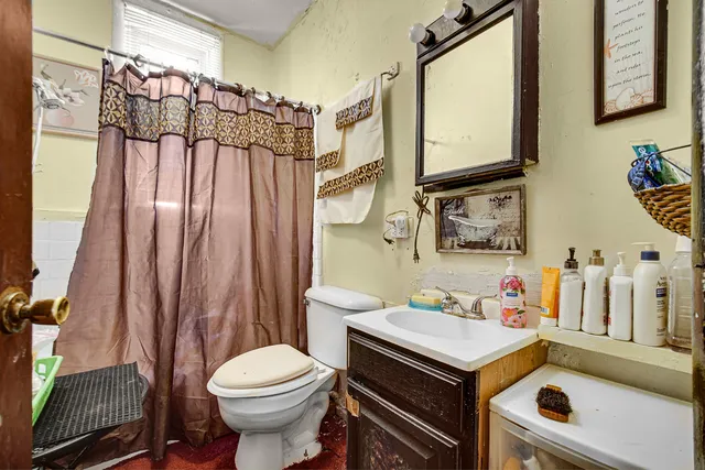 $199,000 | 3515 West Cermak Road, Chicago, IL 60623