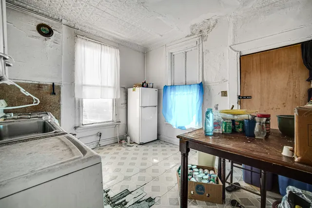 $199,000 | 3515 West Cermak Road, Chicago, IL 60623