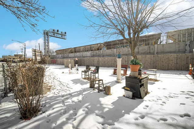 $199,000 | 3515 West Cermak Road, Chicago, IL 60623