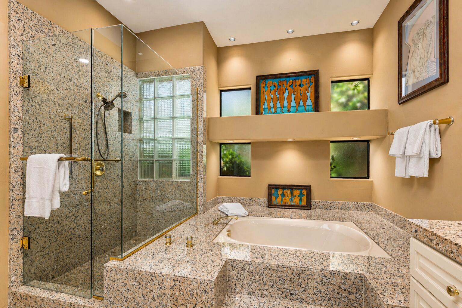 70629 Boothill Road Rancho Mirage, CA 92270 - Photo 42 of 47 39 GMc 760-717519 Primary bath tub