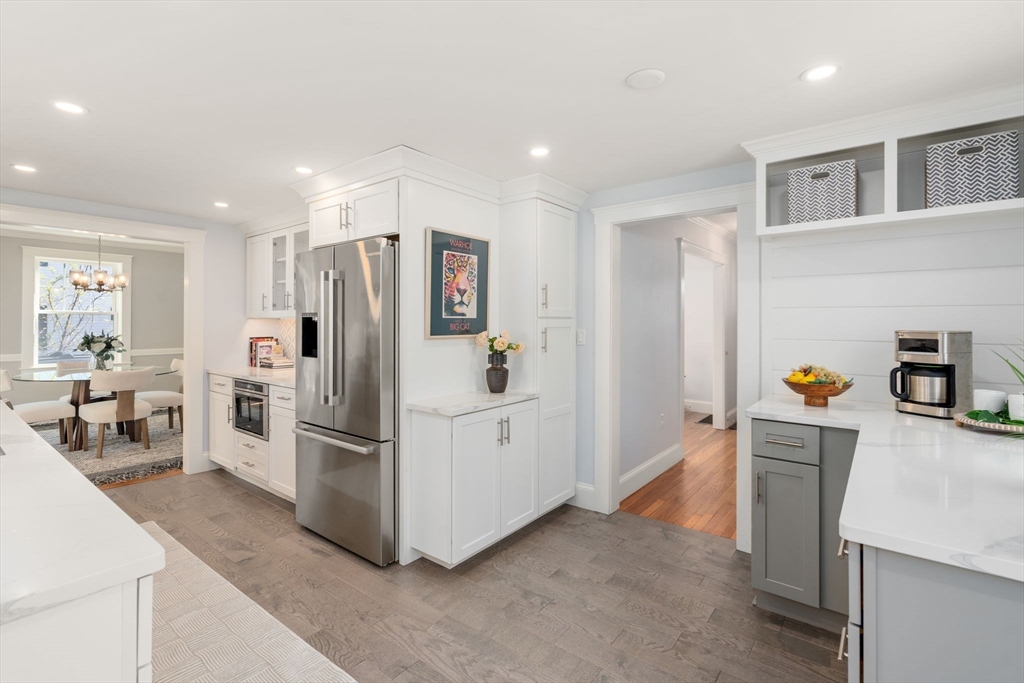 15 Searle Road Boston, MA 02132 - Photo 3 of 28