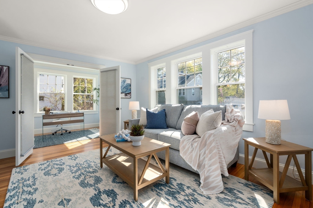 15 Searle Road Boston, MA 02132 - Photo 4 of 28