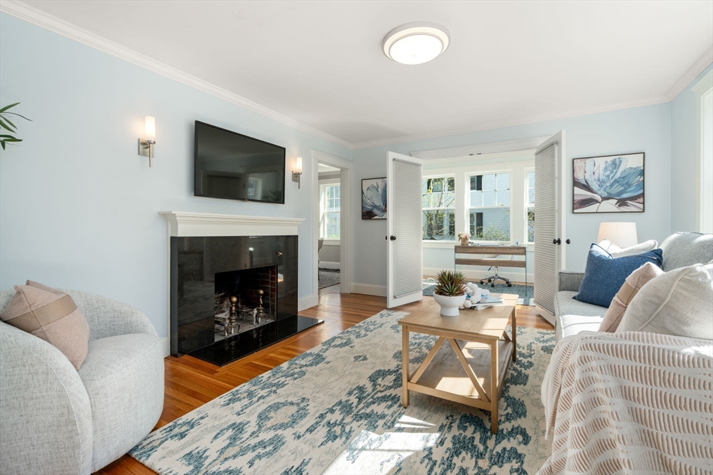 15 Searle Road Boston, MA 02132 - Photo 5 of 28