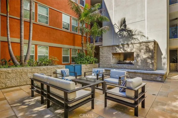 $748,000 | 300 East 4th Street, Unit 103, Long Beach, CA 90802