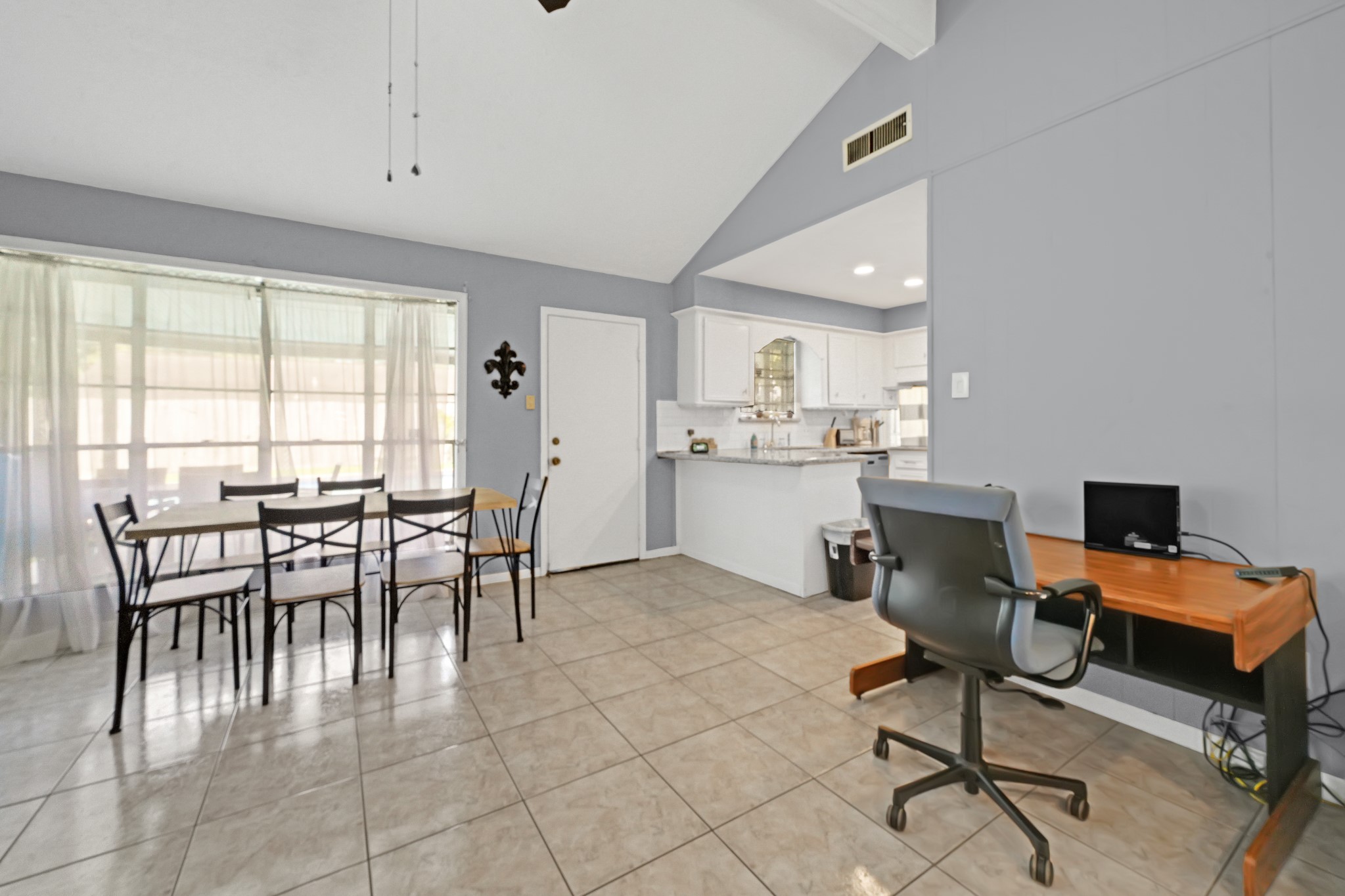 222 Wickhamford Way Houston, TX 77015 - Photo 20 of 27 a view of a dining room with furniture