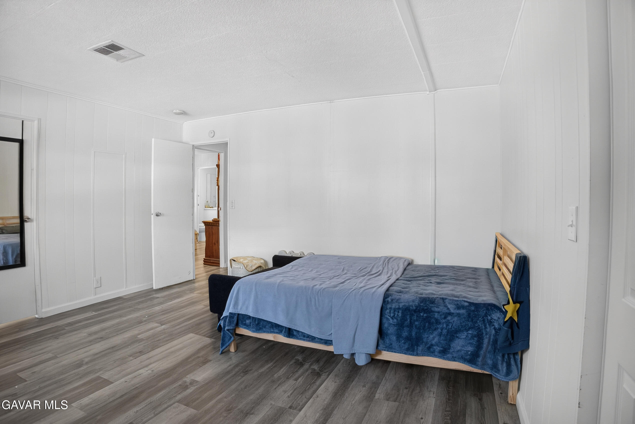 24303 Woolsey Canyon Road Canoga Park, CA 91304 - Photo 29 of 40 DSC_4765