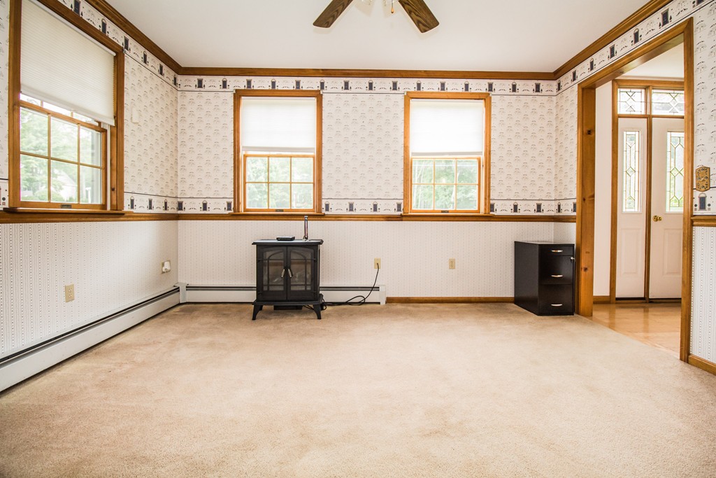 27 Camile Road Webster, MA 01570 - Photo 11 of 30 Gallery Image 11