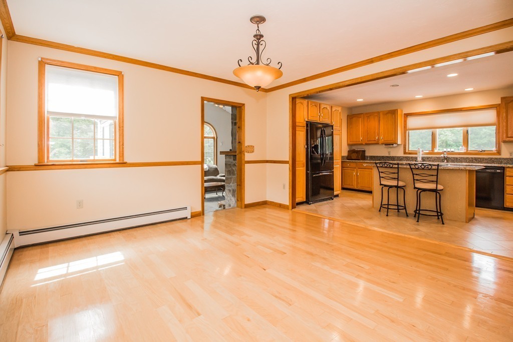 27 Camile Road Webster, MA 01570 - Photo 6 of 30 Gallery Image 6