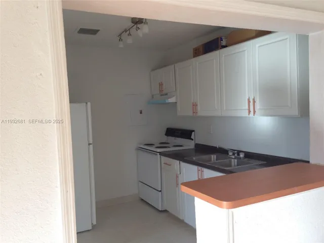 $3,300 | 1480 Northwest 51st Street, Miami, FL 33142