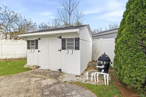 $499,999 | 8 Eagle Lane, Poughkeepsie, NY 12601