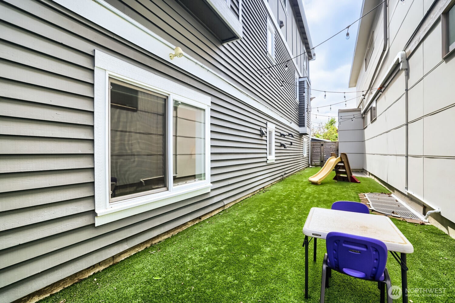 721 North 79th Street Seattle, WA 98103 - Photo 29 of 33