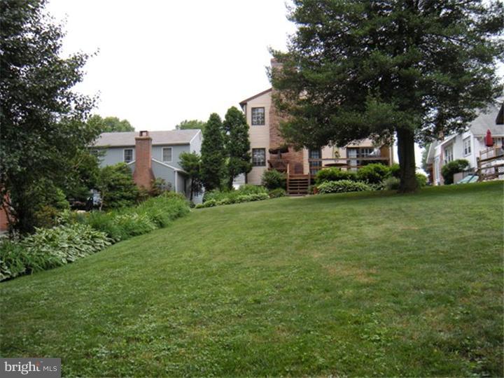 252 West Ridley Avenue Ridley Park, PA 19078 - Photo 4 of 19 Back Yard