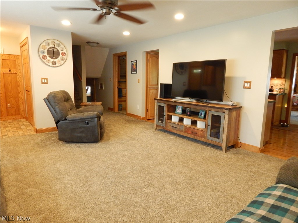 6420 Oberlin Road Amherst, OH 44001 - Photo 7 of 34 Gallery Image 7