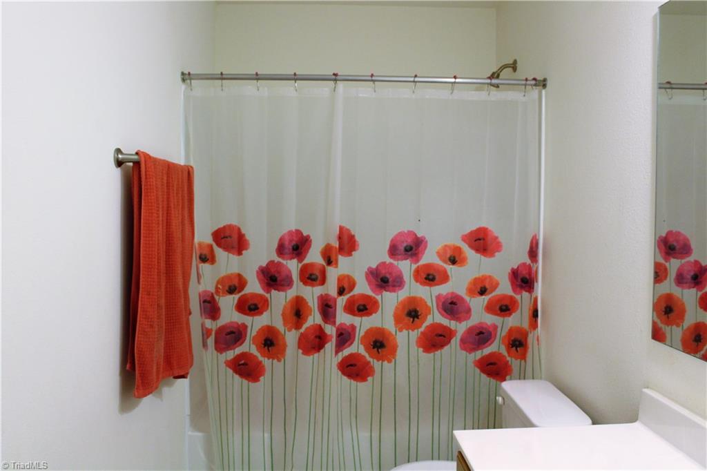 765 Spinning Wheel Point High Point, NC 27265 - Photo 22 of 30 Gallery Image 22