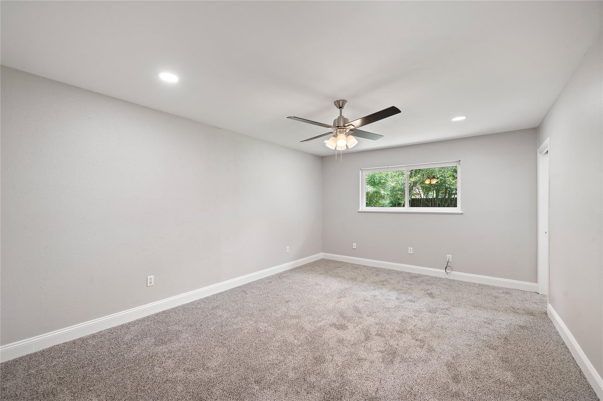 6007 Claridge Drive Houston, TX 77096 - Photo 18 of 38 a view of an empty room