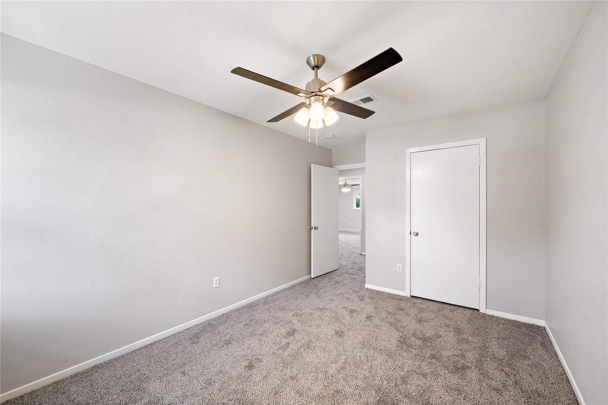 6007 Claridge Drive Houston, TX 77096 - Photo 34 of 38