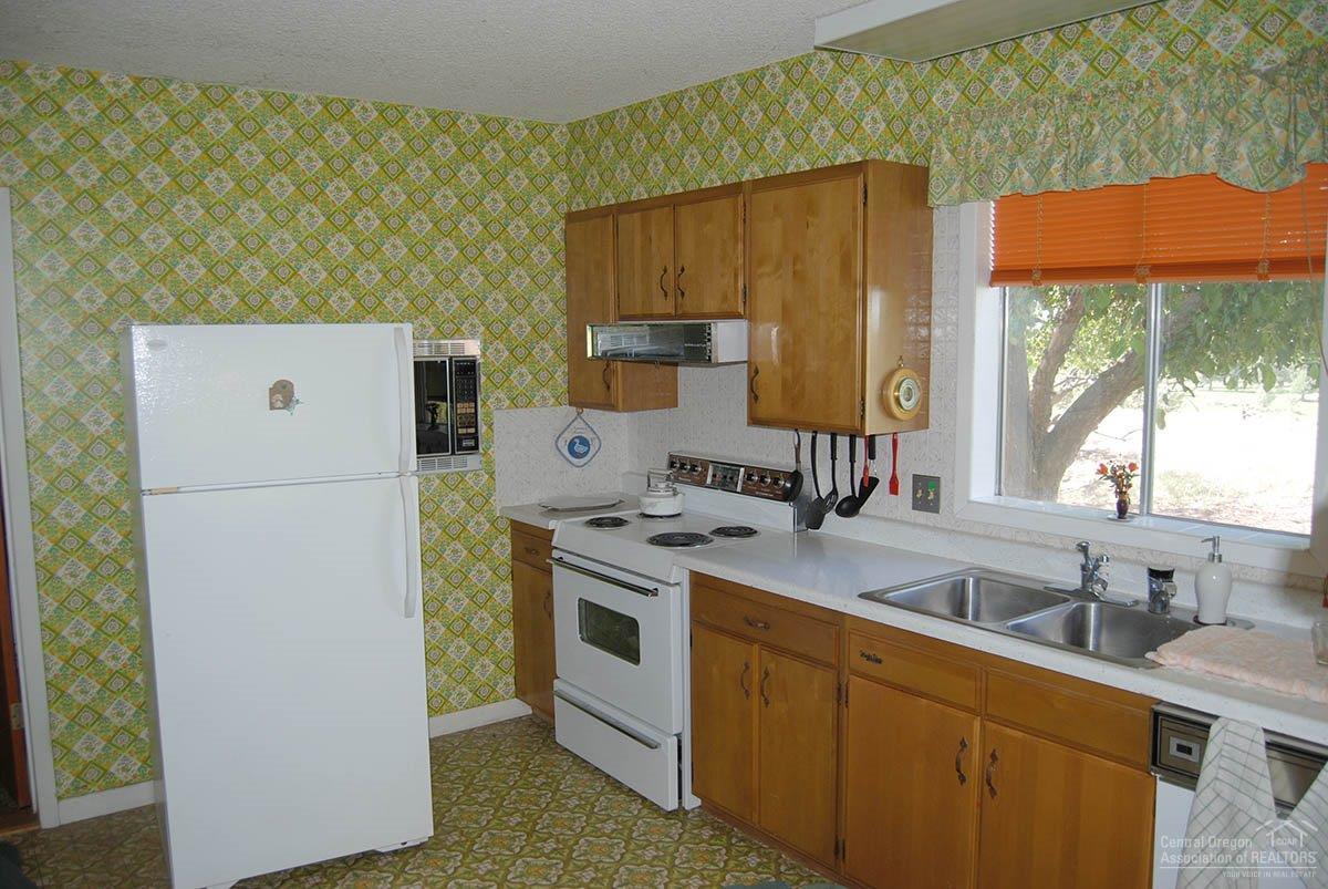 23450 Walker Road Bend, OR 97701 - Photo 15 of 23 Additional Photo