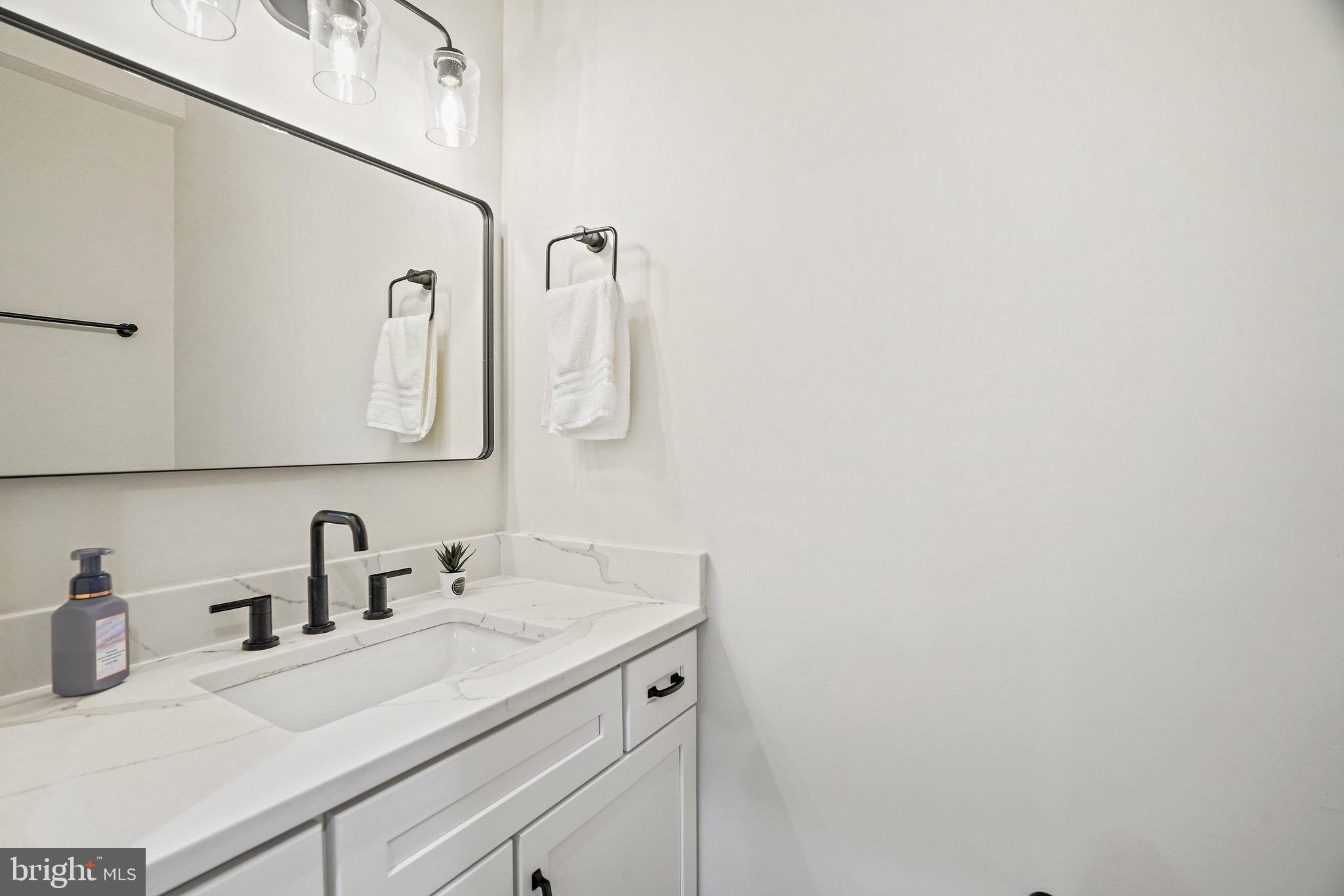 154 R Street Northeast Washington, DC 20002 - Photo 14 of 63