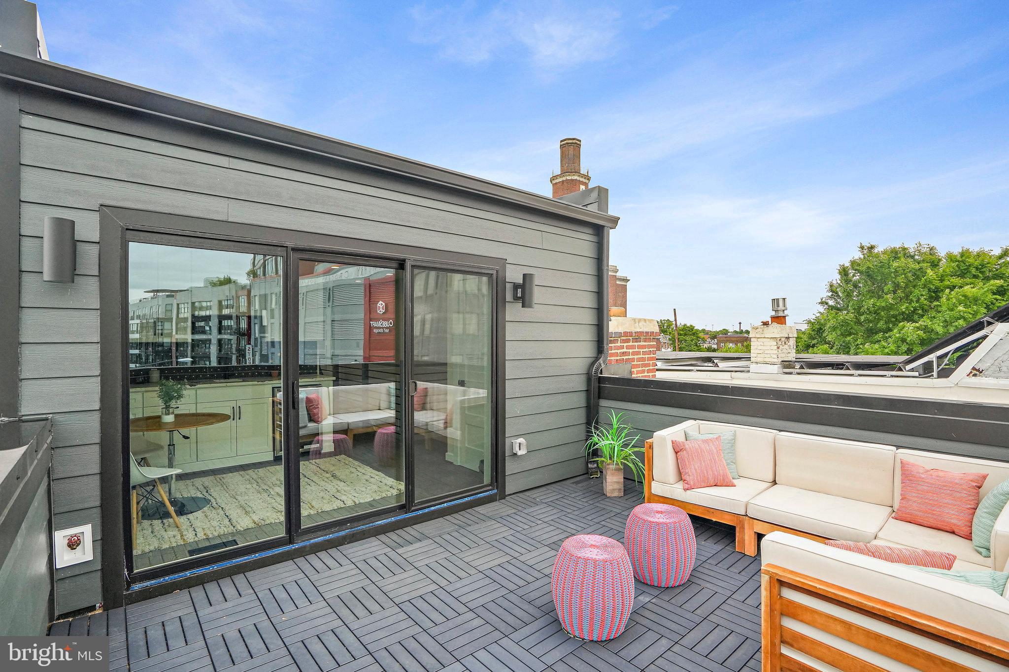 154 R Street Northeast Washington, DC 20002 - Photo 3 of 63