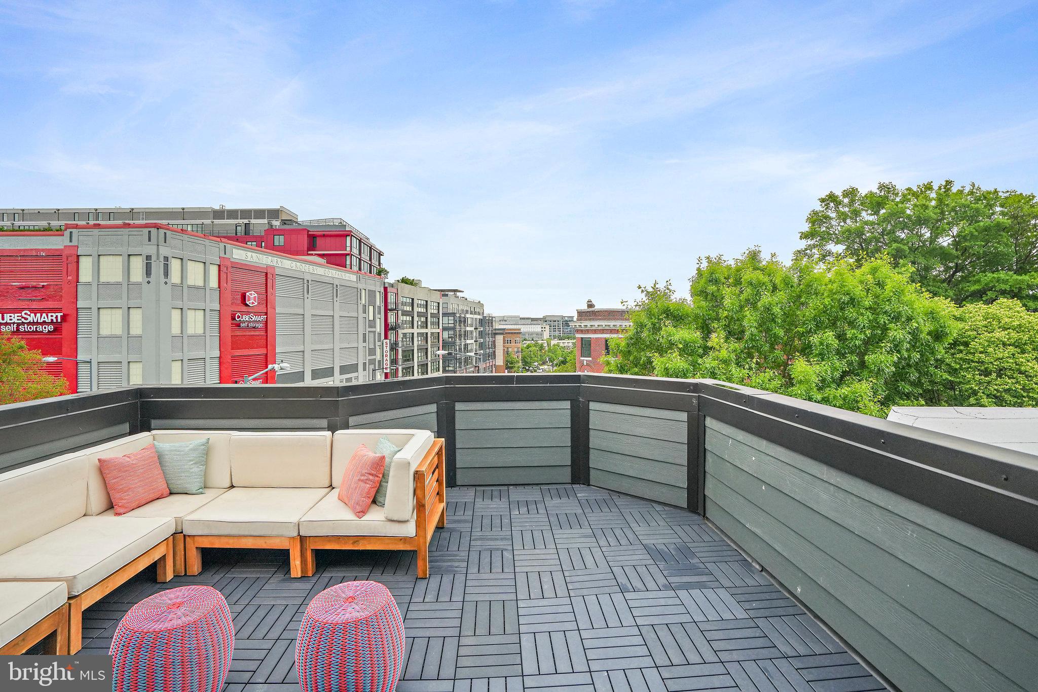 154 R Street Northeast Washington, DC 20002 - Photo 4 of 63