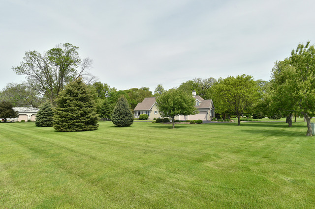 2645 East 1569th Road Ottawa, IL 61350 - Photo 8 of 25