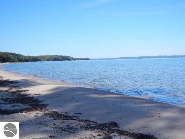 9579 Winter Road Williamsburg, MI 49690 - Photo 4 of 21 1727425-3.JPG