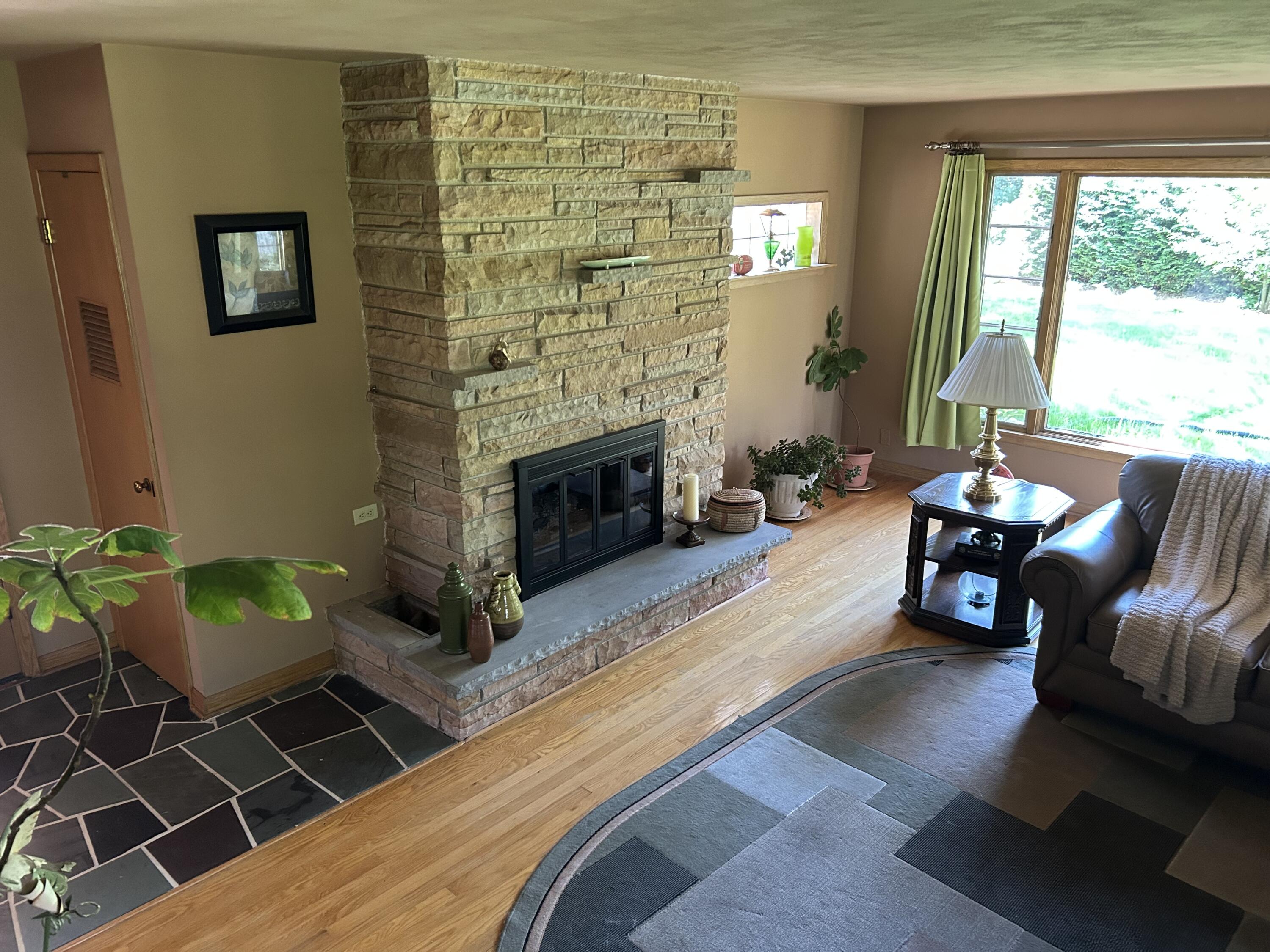 4522 County Line Road Mount Pleasant, WI 53403 - Photo 4 of 25 Jose Pedroza - 4Living