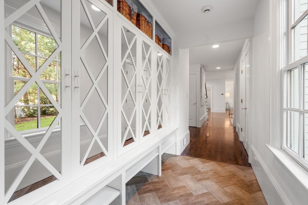 22 Plymouth Road Wellesley, MA 02481 - Photo 16 of 38