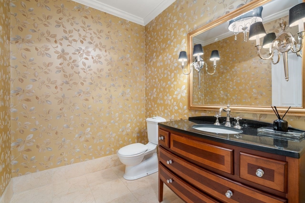 22 Plymouth Road Wellesley, MA 02481 - Photo 17 of 38