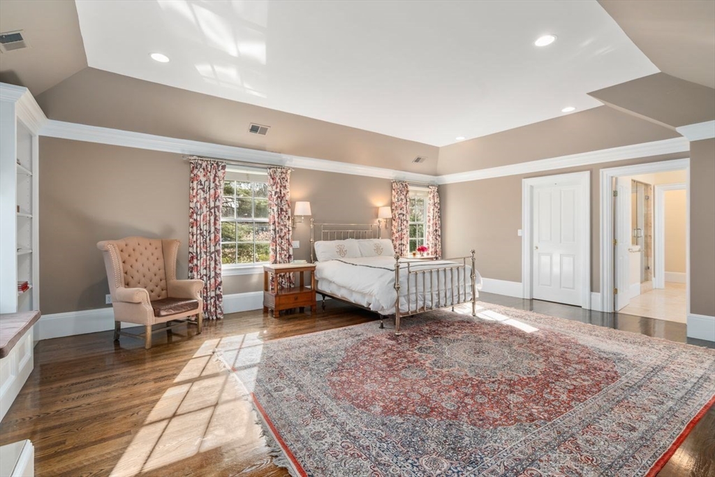 22 Plymouth Road Wellesley, MA 02481 - Photo 19 of 38