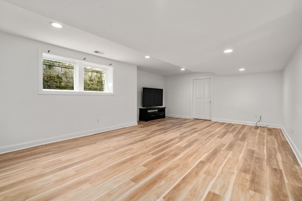 22 Plymouth Road Wellesley, MA 02481 - Photo 33 of 38