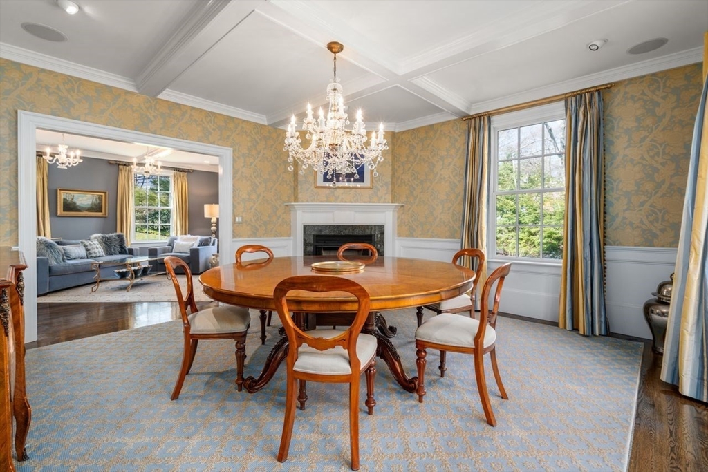 22 Plymouth Road Wellesley, MA 02481 - Photo 5 of 38