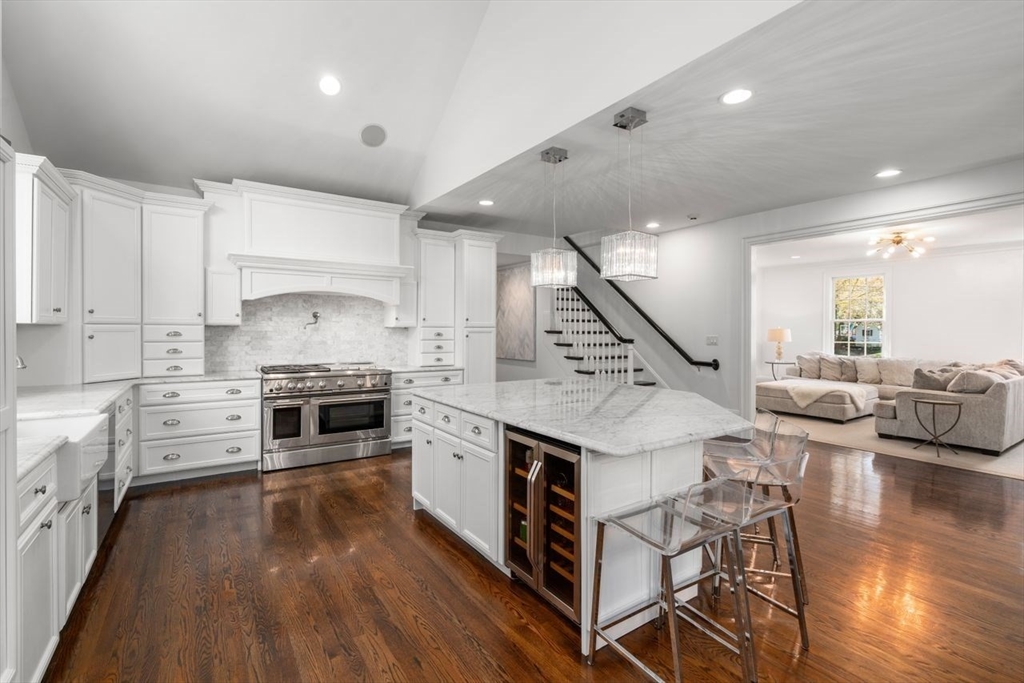 22 Plymouth Road Wellesley, MA 02481 - Photo 9 of 38