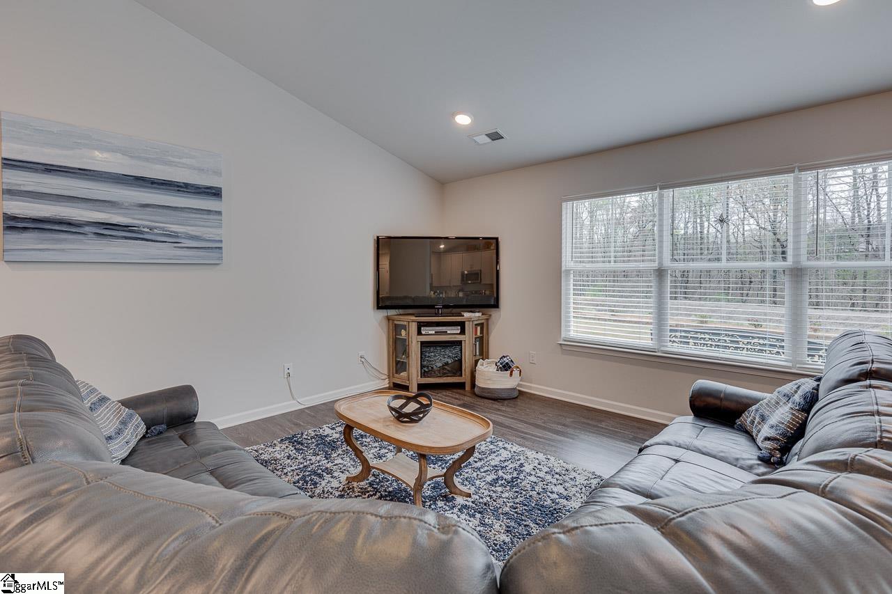 161 Noble Creek Road Reidville, SC 29388 - Photo 6 of 36 Gallery Image 6