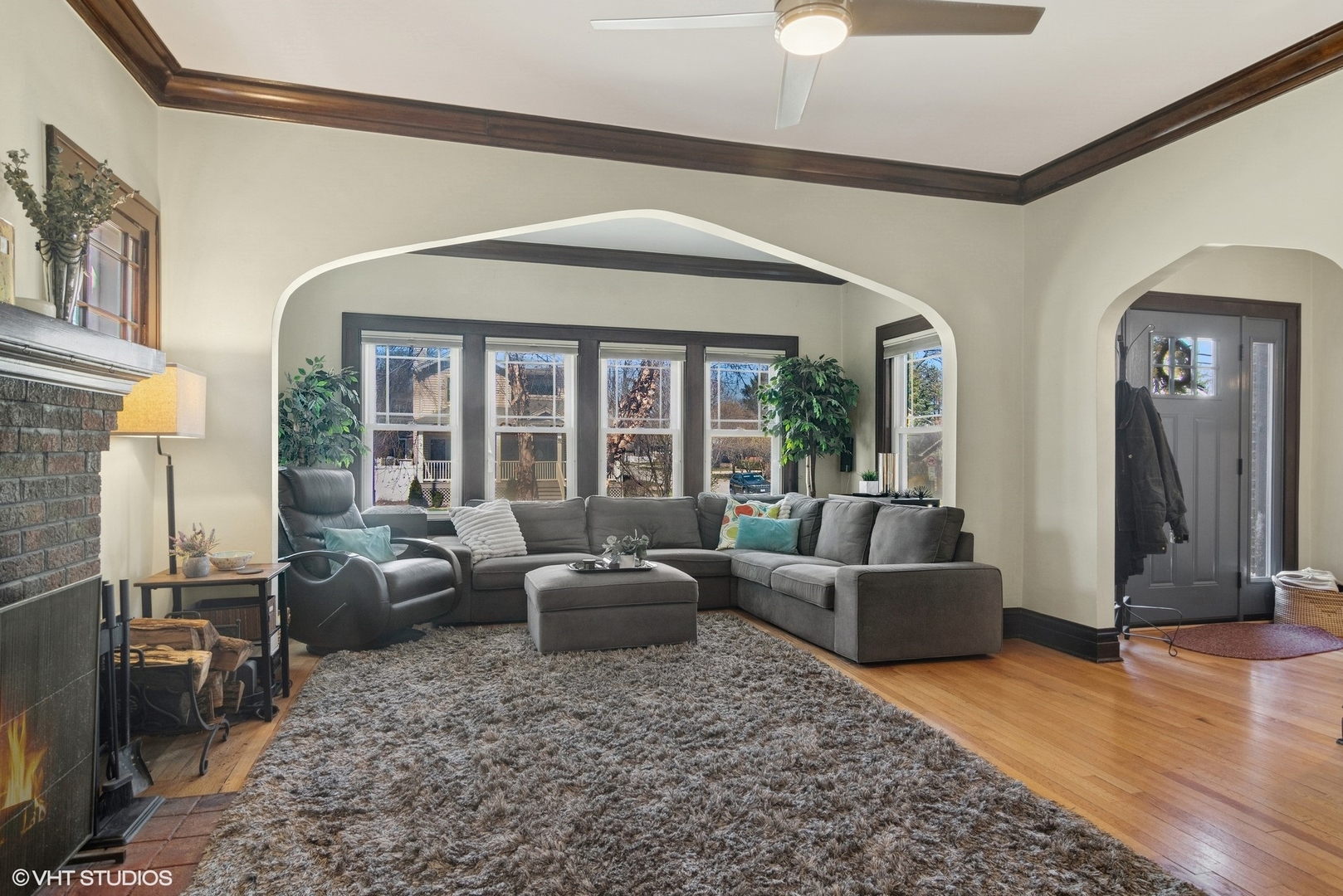 335 West Palatine Road Palatine, IL 60067 - Photo 6 of 33