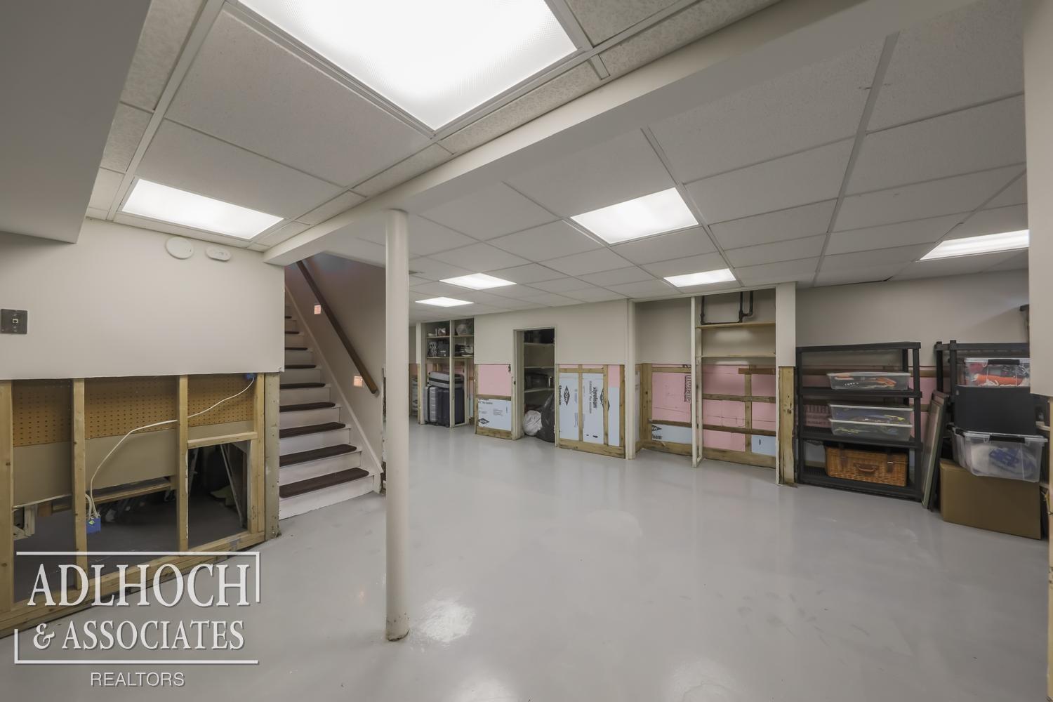 785 Bedford Road Grosse Pointe, MI 48230 - Photo 30 of 42 50220751-9c34c865-9b5a-46b5-b751-df27e9b3f395.JPG